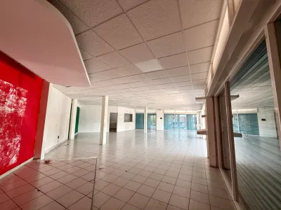 RENTA LOCAL COMERCIAL PB PLAZA DEL ANGEL - 5