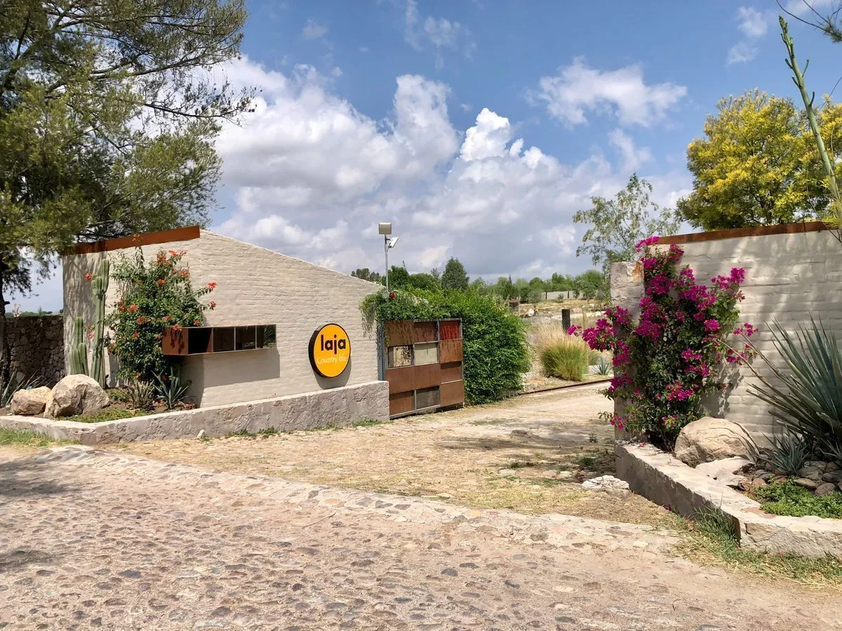 VENTA CASA 4 LAJA COUNTRY LA VIVIENDA