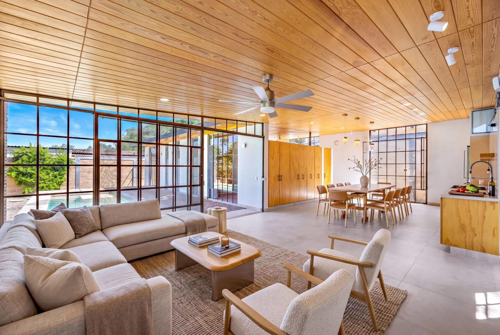 VENTA CASA LUXURY EN EL CAMPO LA CIENEGUITA
